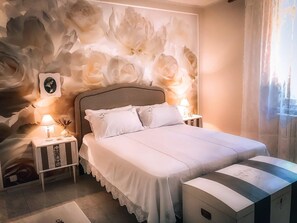 2 bedrooms, iron/ironing board, bed sheets