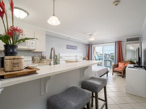 Interior - Makai is conveniently located on 42nd Street and the bayfront (Ocean City)