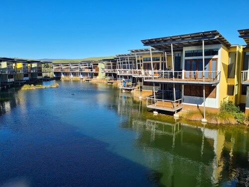 Villa 14, South Shores Resort, Normanville - Executive Villa on the Lagoon!