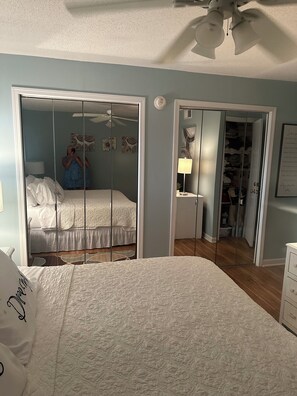 1 chambre, fer et planche à repasser, Wi-Fi, draps fournis