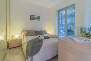1 chambre, fer et planche Ă repasser, Wi-Fi gratuit, draps fournis