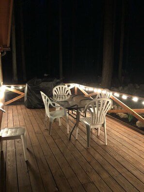 Outdoor dining - Arrowhead Lake Chalet - Walk to Pool (Pocono Lake)