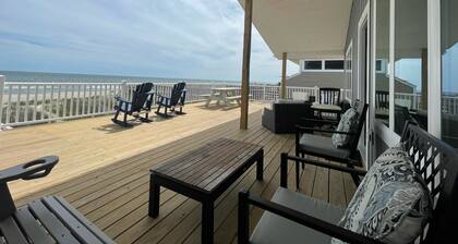 5 Bedroom, 3 Bath OCEANFRONT Home With Incredible Deck, Sleeps 10-12