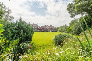 Property grounds - Seahorses, Brancaster, Norfolk (Brancaster)
