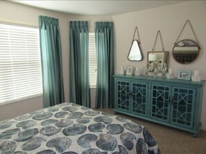 3 bedrooms, desk, iron/ironing board, WiFi