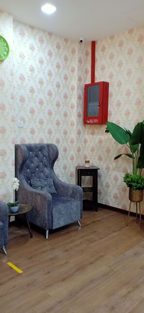 32-inch LED TV with digital channels, TV - Belmorris Greentown Hotel (Ipoh)