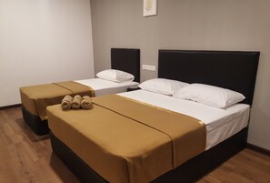 Deluxe Triple Room | Free WiFi, bed sheets - Belmorris Greentown Hotel (Ipoh)