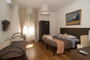 1 bedroom, WiFi - SMN Train Station, Room with private bathroom in B&B (Firenze)