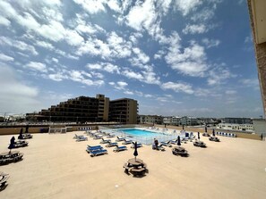 A heated pool - 2 Bedroom 2 Bath Condo in NW Beach Block, PoolView (North Wildwood)