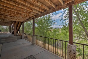 Terrace/patio - Well-Appointed Sterling Casita with Full Kitchen! (Sterling)