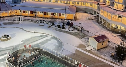 Riverwalk Resort at Loon Mountain - Deluxe Studio Condo
