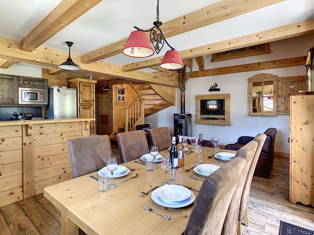 Comfortable dining with great views