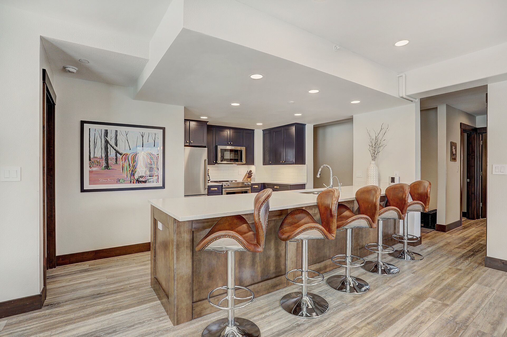 Microondas, placa de cocina, lavavajillas, cafetera/tetera