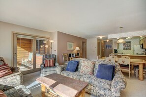 TV, fireplace, DVD player