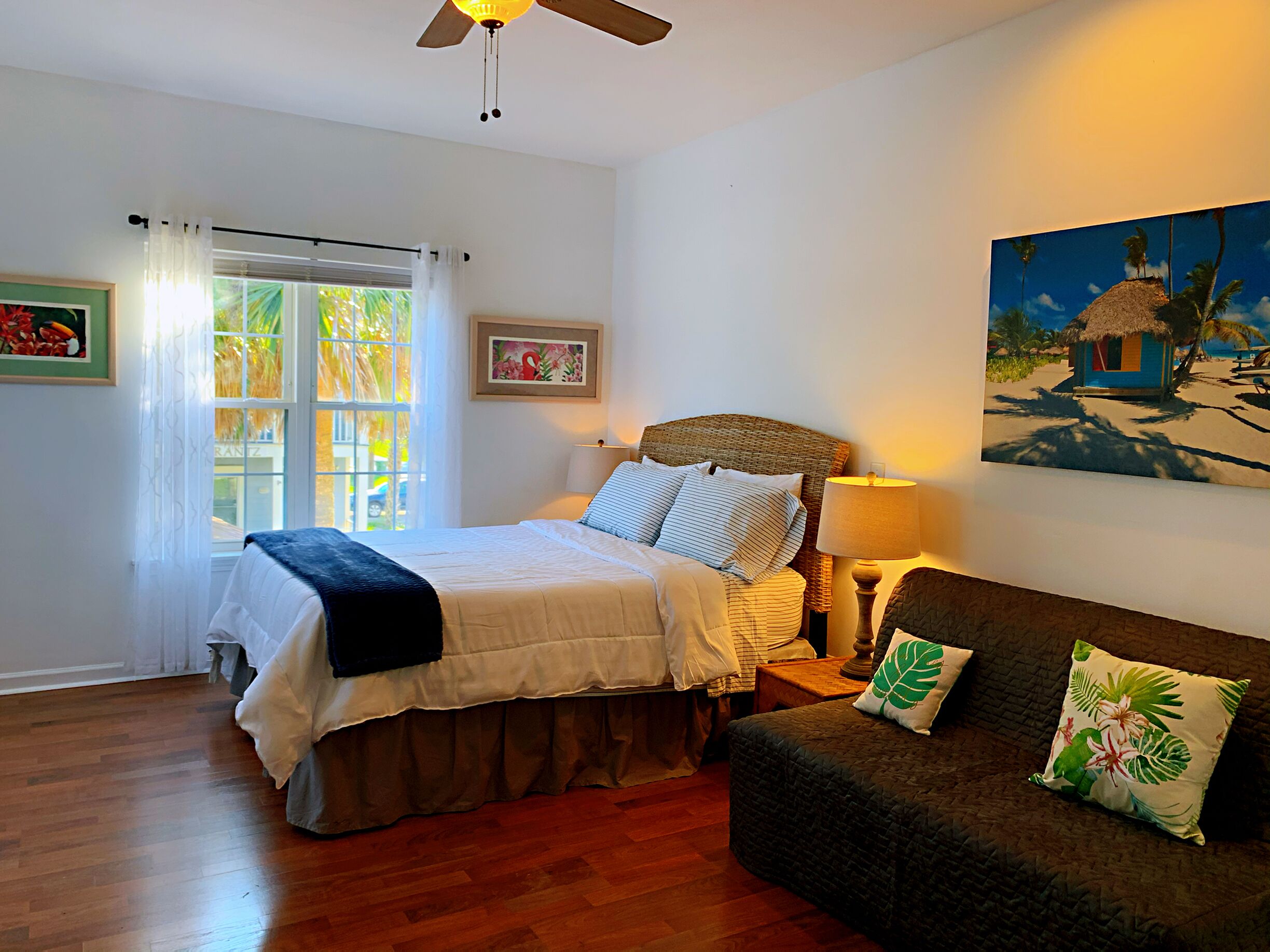 2 makuuhuonetta, silitysrauta/-lauta, ilmainen Wi-Fi, vuodevaatteet