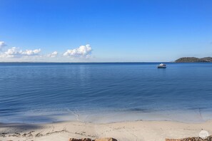 On the beach - Seaside Sanctuary - Waterfront Luxury Home with Heated Pool (Salamander Bay)