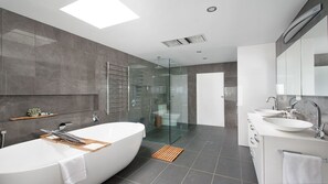 Shower, towels