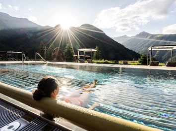 Montagnes Relief, Montagne, Loisir, Chaßne De Montagnes, Piscine, Des Loisirs, Station De Montagne, Vacances, Vallée, Alpes