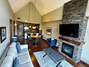 TV connectée, cheminée