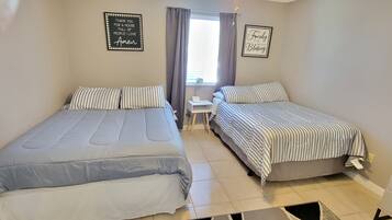 1 多间卧室、熨斗/熨衣板、免费 WiFi、床单