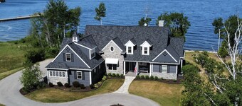 Bluebell Cottage: Luxury Waterfront Home with Private Pier