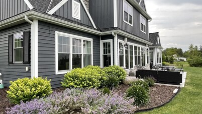 Bluebell Cottage: Luxury Waterfront Home with Private Pier