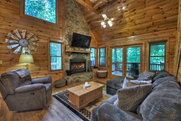 电视、电子游戏、DVD 播放器