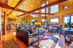 TV, fireplace, DVD player, foosball - Panoramic Paradise - Morganton, Georgia (Morganton)