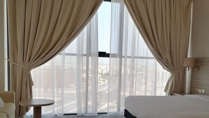 スーペリア シングルルーム 1 ベッドルーム シティビュー | ミニバー、デスク、ノートパソコン用作業スペース、WiFi (無料)