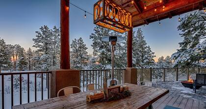 Luxury Home, Hot Tub, Views, Firepit, Game Room and Wraparound Deck Near Downtown!