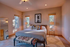 4 slaapkamers, een strijkplank/strijkijzer, gratis wifi, beddengoed