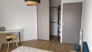 1 chambre, bureau, Wi-Fi, draps fournis