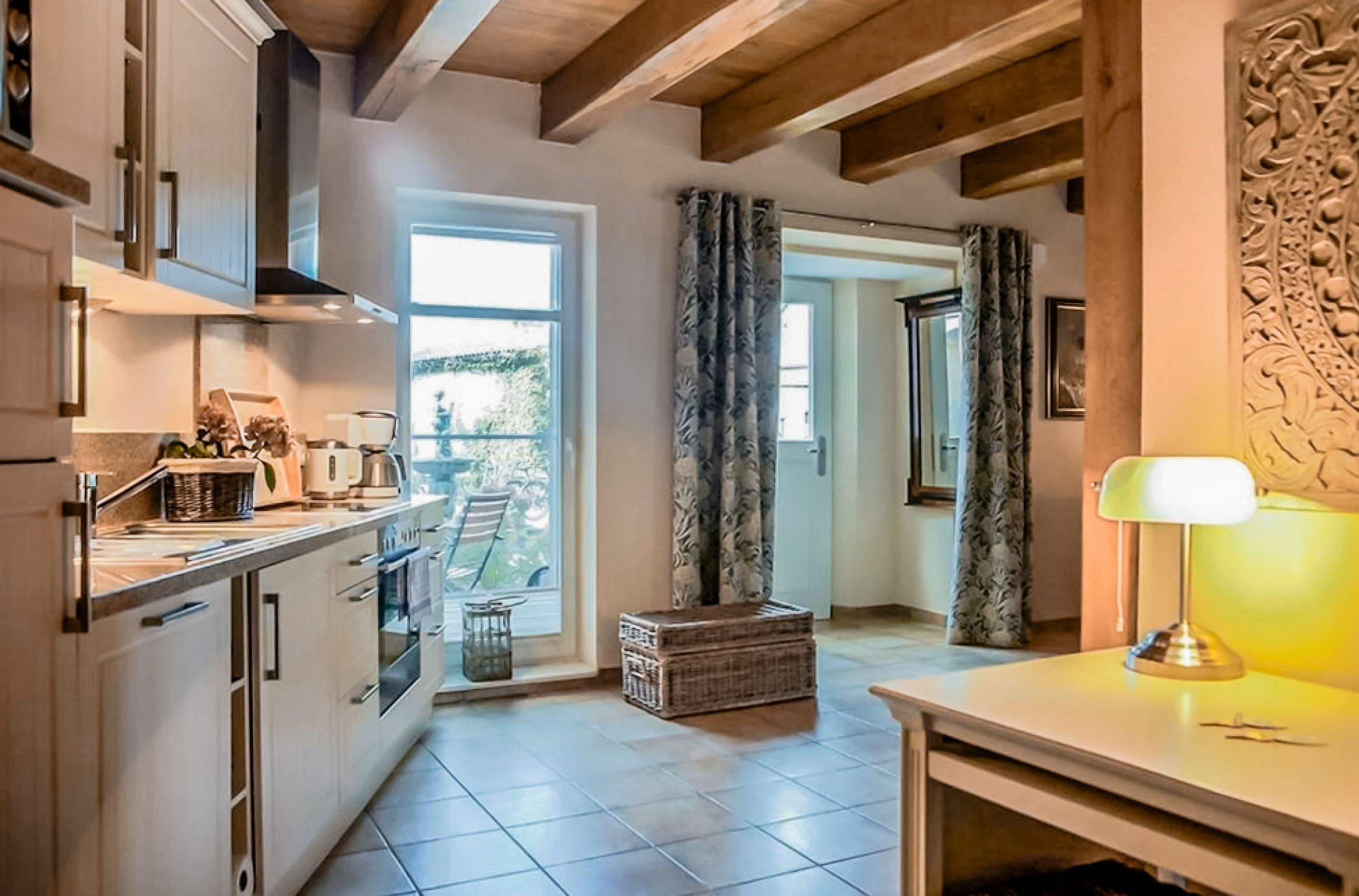 Kühlschrank, Mikrowelle, Ofen, Geschirrspüler