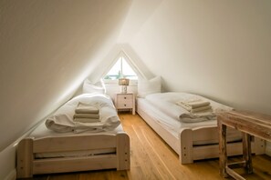 3 bedrooms, WiFi, bed sheets