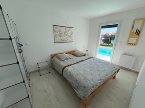 4 Schlafzimmer, Bügeleisen/Bügelbrett, Reisekinderbett, WLAN