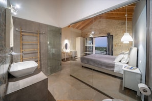 3 habitaciones y caja de seguridad en la habitación