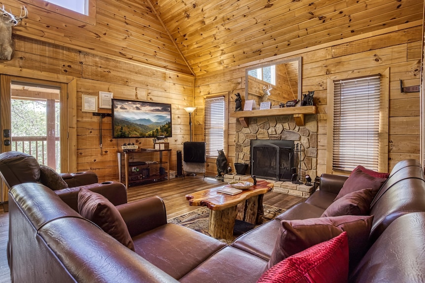 Douglas Lake Cabin Rental-access To Boat Launch-pool Table-internet-hot Tub - Sevierville, TN