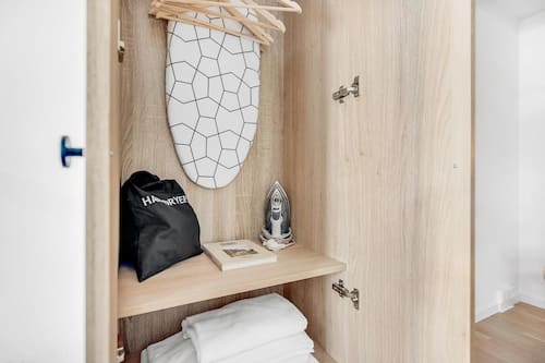 1 chambre, bureau, espace de travail pour ordinateur portable