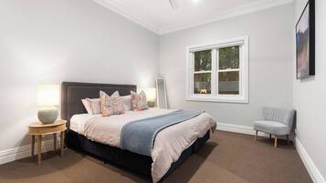 3 bedrooms, desk, iron/ironing board, travel cot