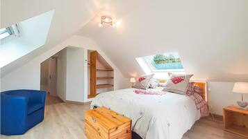 4 Schlafzimmer, Reisekinderbett, kostenloses WLAN, Bettwäsche
