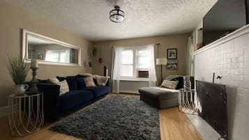 Älytelevisio, takka, Netflix, suoratoistopalvelut