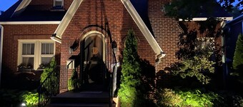 Cozy Convenient Lake Erie Home