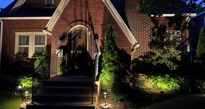 Cozy Convenient Lake Erie Home