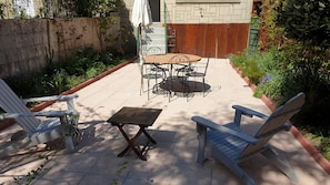 Terrace/patio - Quiet and comfortable house - 4 people - Veules-les-Roses - near beach - garden (Veules-les-Roses)