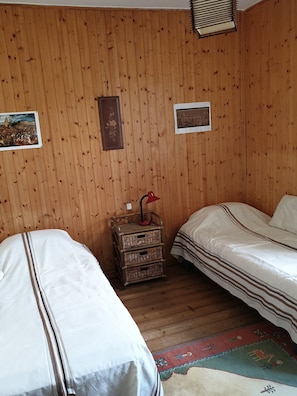2 bedrooms, iron/ironing board, free WiFi, bed sheets - Quiet and comfortable house - 4 people - Veules-les-Roses - near beach - garden (Veules-les-Roses)