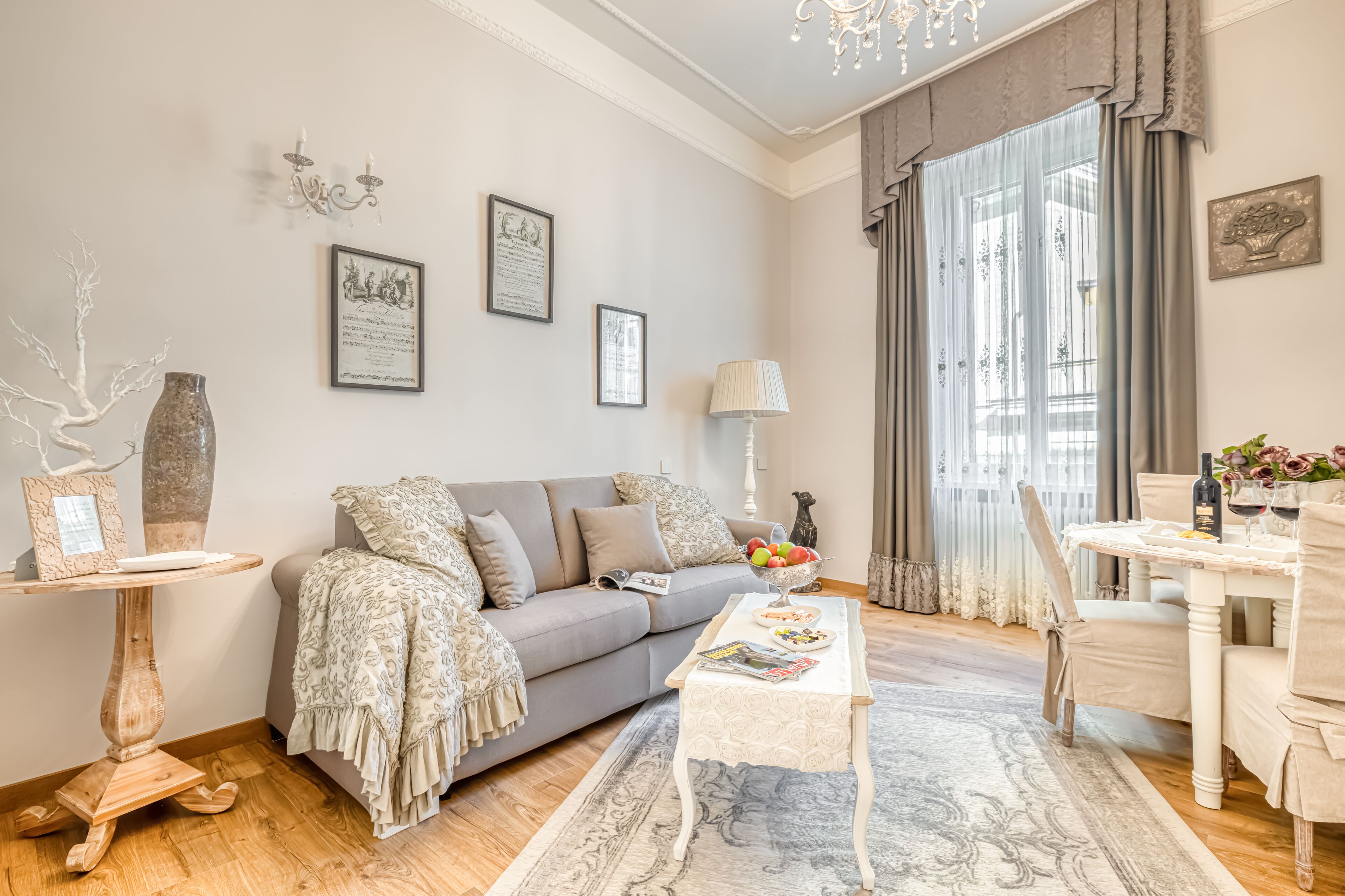 Smart TV, books, stereo