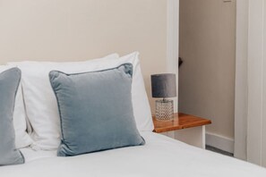 2 dormitorios, tabla de planchar con plancha, wifi gratis y ropa de cama