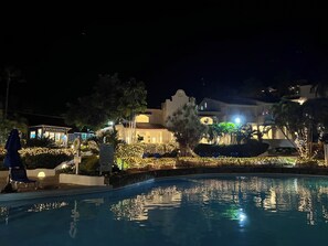 Pool - Awesome Views - Rent 7 or 14 days from April 1 to December 20, 2026. (Labrelotte Bay)