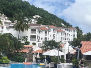 Pool - Awesome Views - Rent 7 or 14 days from April 1 to December 20, 2026. (Labrelotte Bay)