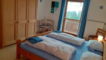 3 quartos, Wi-Fi de cortesia, roupa de cama